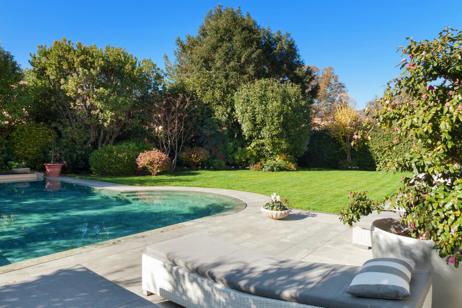 Lawn Mowing Service Melbourne Northern Suburbs Garden Maintenance Doreen